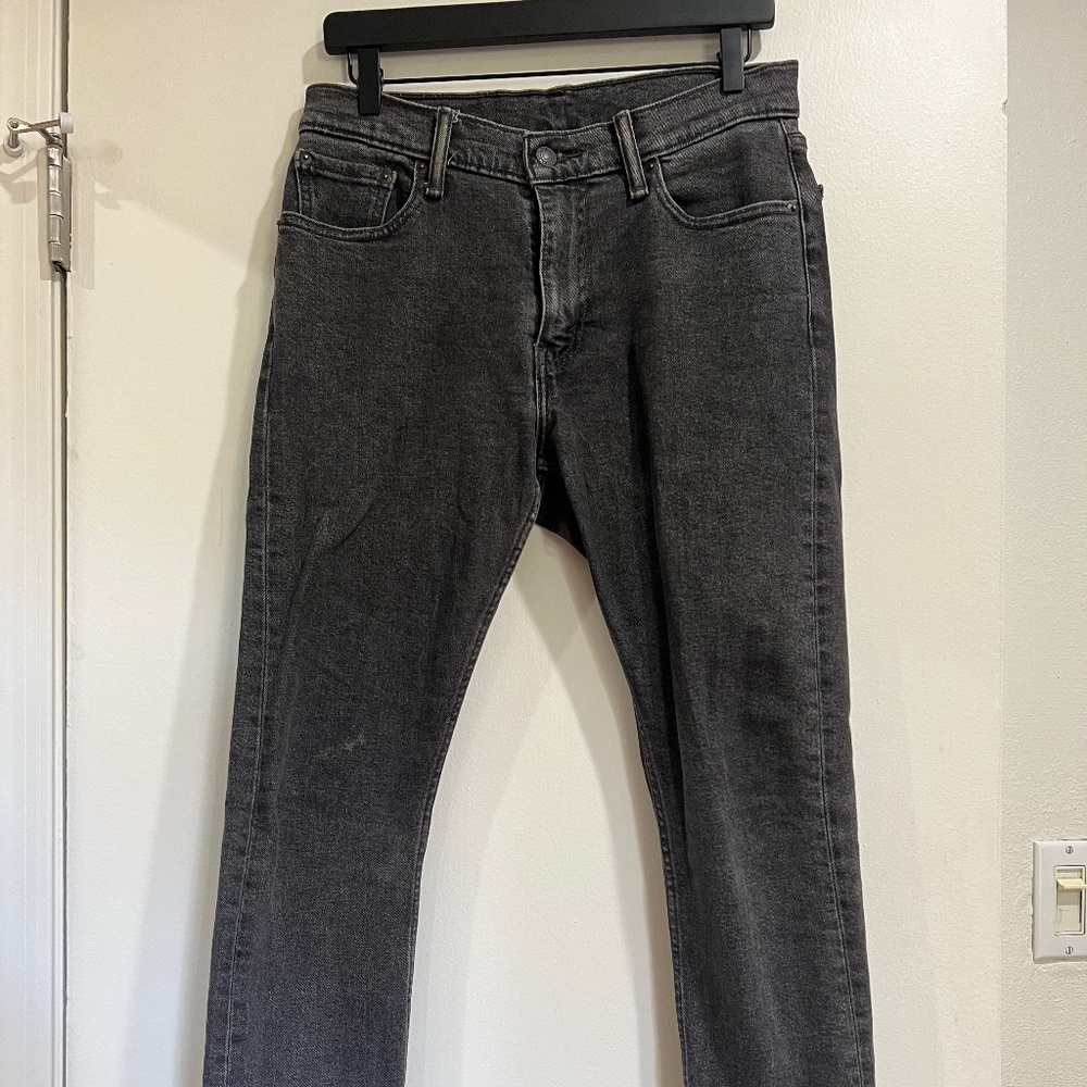 Levis Womens straight leg jeans size 29